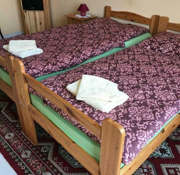 住宿加早餐  Falubíró Vendégháza