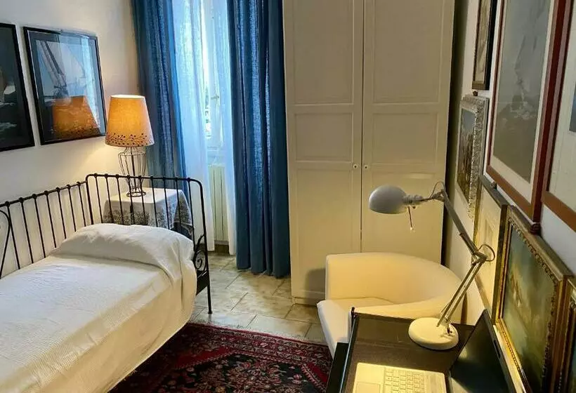 Aamiaismajoitus (B&B) Lungomare Portoturistico