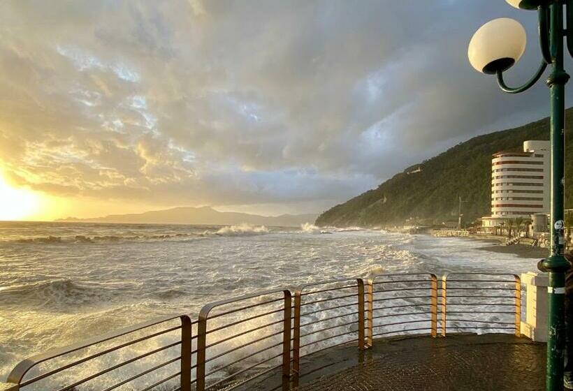 住宿加早餐  Lungomare Portoturistico