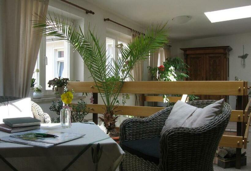 בית מלון כפרי Pension Kastanienhof