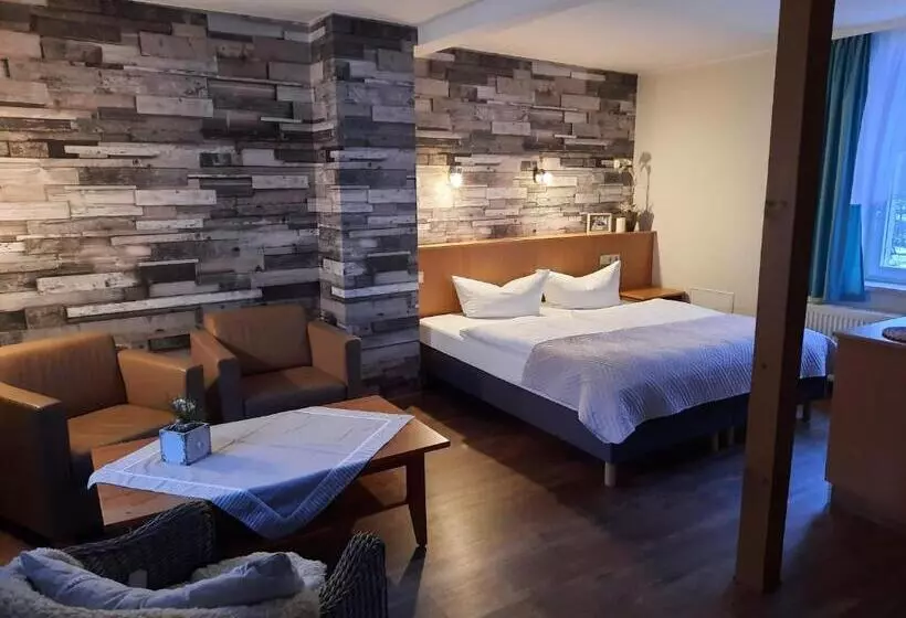 Hotelli Pension Kastanienhof