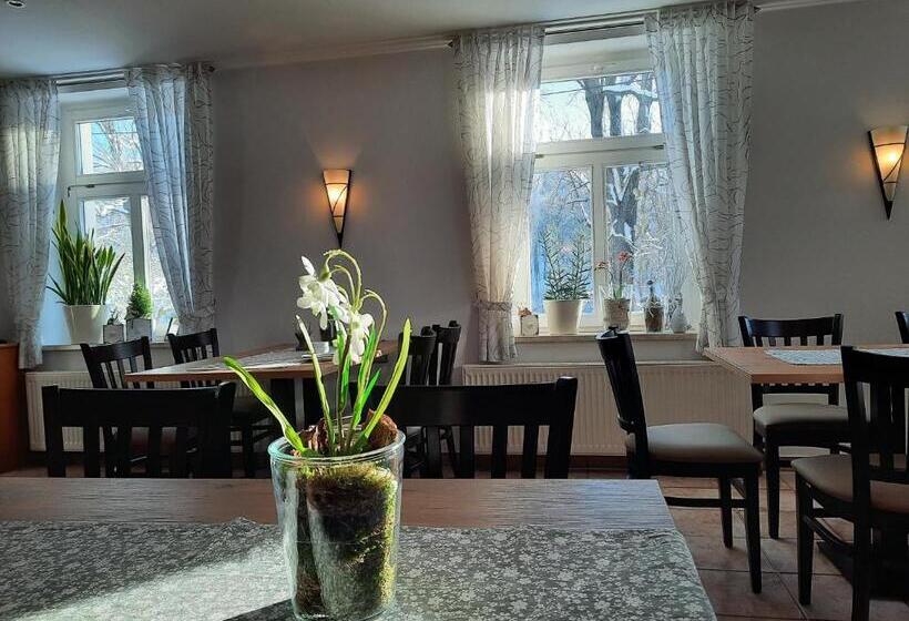 בית מלון כפרי Pension Kastanienhof