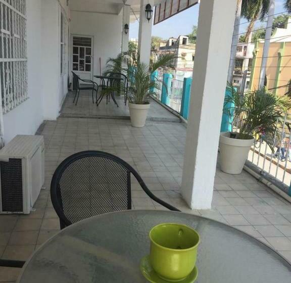 پانسیون Hostal La Concordia