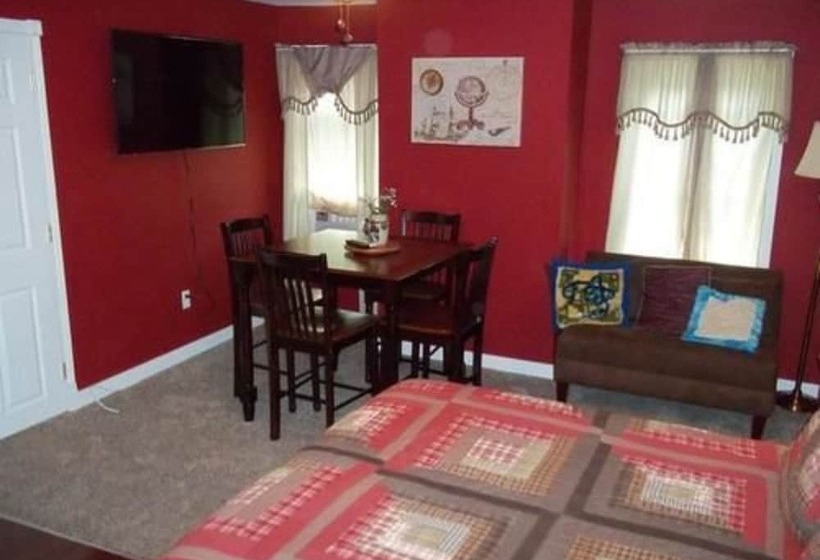 Tin Brook Bed & Breakfast