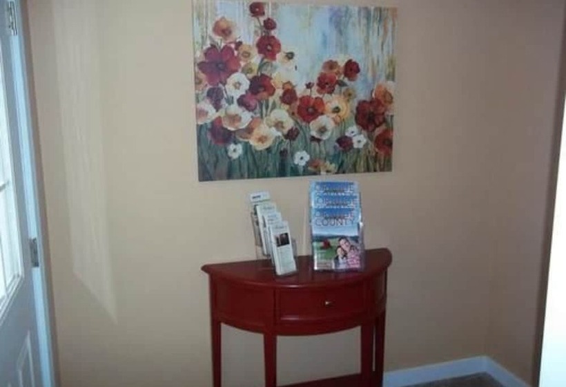 Tin Brook Bed & Breakfast