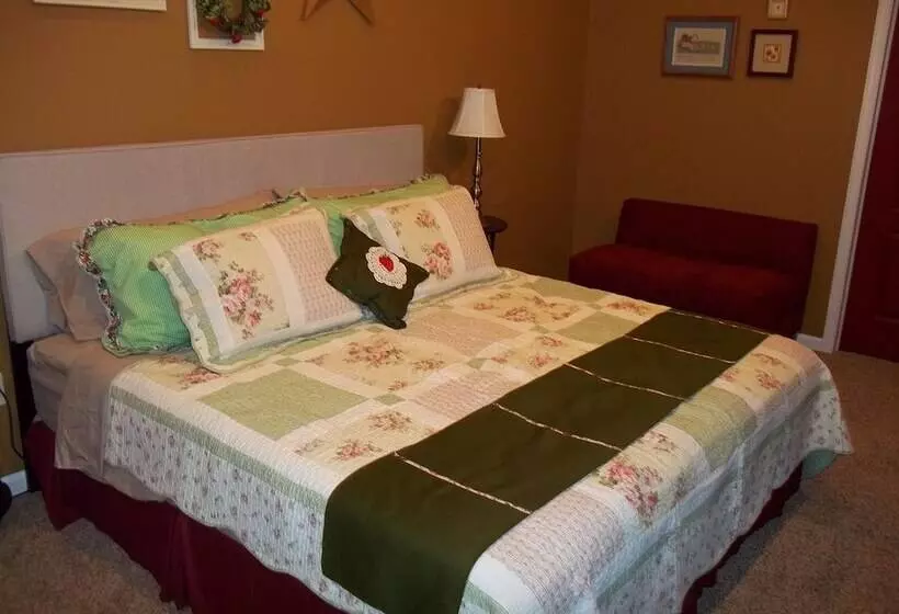 Tin Brook Bed & Breakfast