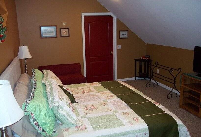 Tin Brook Bed & Breakfast