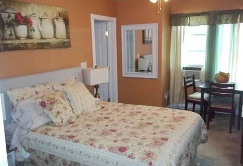 Tin Brook Bed & Breakfast