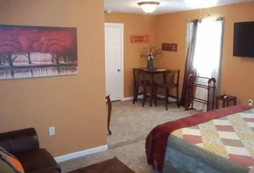 Tin Brook Bed & Breakfast