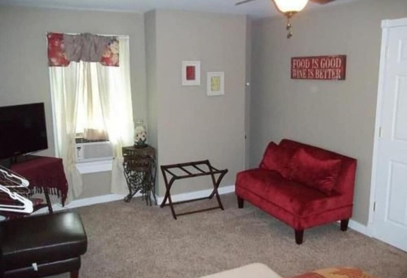 Tin Brook Bed & Breakfast