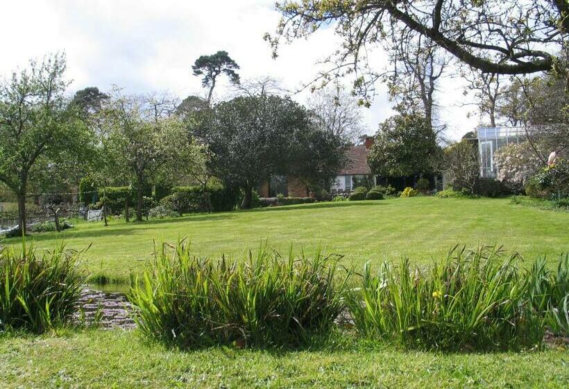 Bed and Breakfast Brook Barn