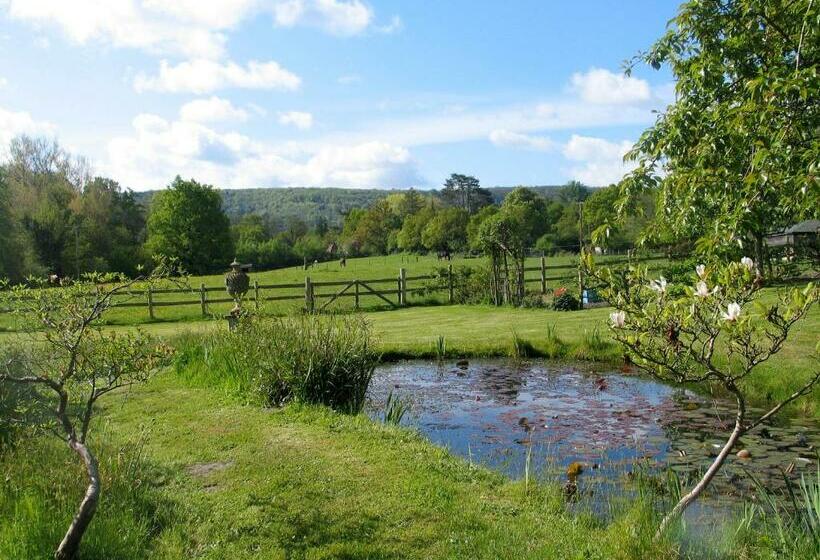 Bed and Breakfast Brook Barn
