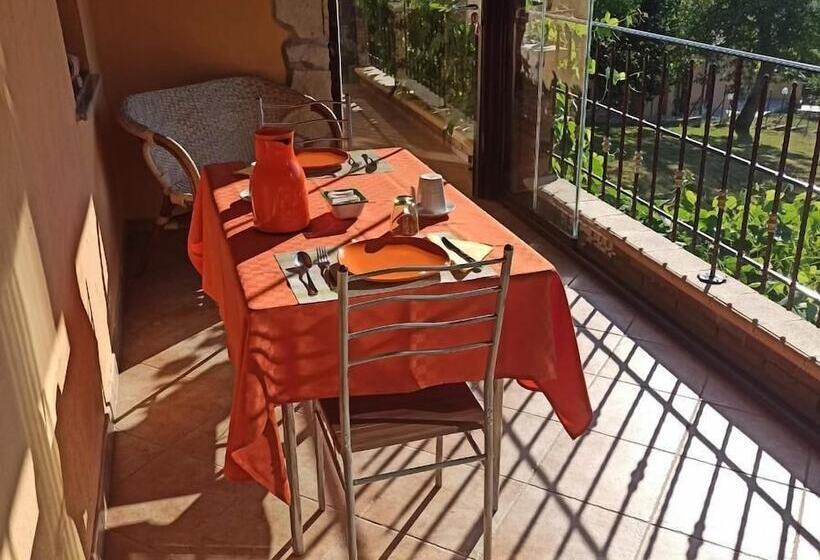 Aamiaismajoitus (B&B) Dolcedorme Del Pollino