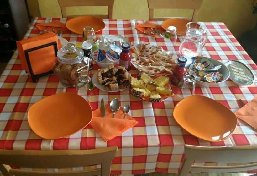 Aamiaismajoitus (B&B) Dolcedorme Del Pollino