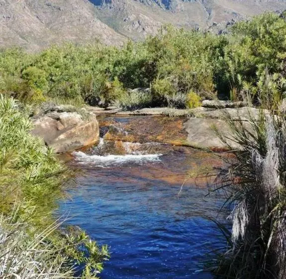 Majatalo Kunje Guesthouse