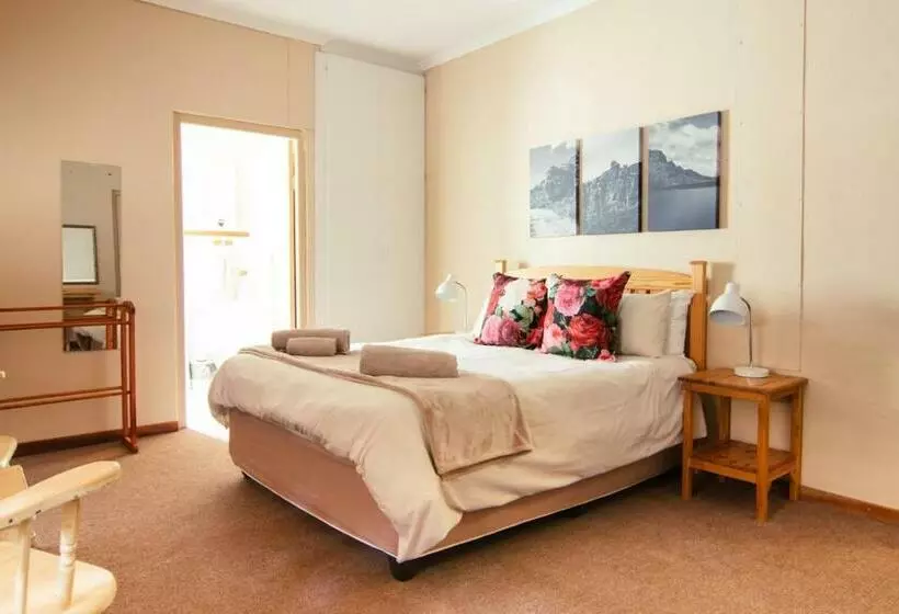 Majatalo Kunje Guesthouse