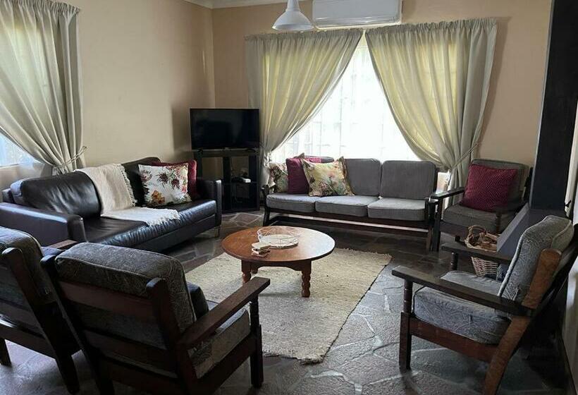 بنسيون Kunje Guesthouse