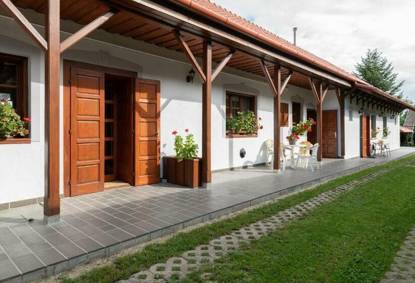 펜션 Nyugalom Apartman Hercegkút