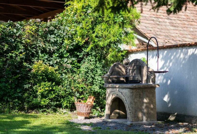 펜션 Nyugalom Apartman Hercegkút