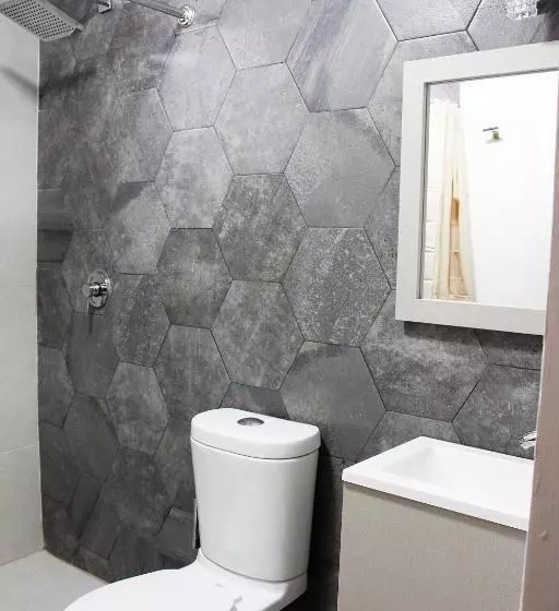پانسیون Suites Ciento 37