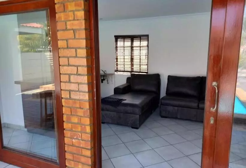 Aamiaismajoitus (B&B) Esangweni Guest House