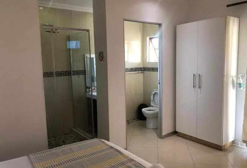 Aamiaismajoitus (B&B) Esangweni Guest House