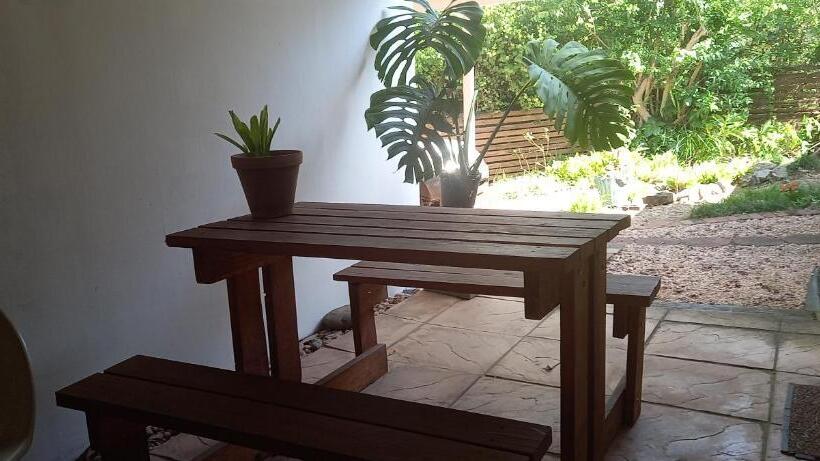 مبيت وإفطار Thrush Nest Durban