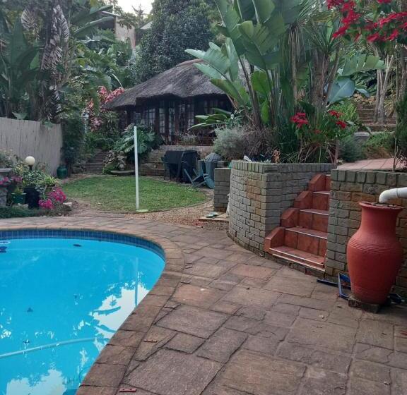 مبيت وإفطار Thrush Nest Durban