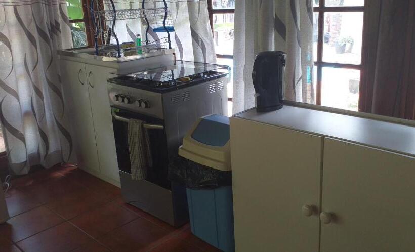 مبيت وإفطار Thrush Nest Durban