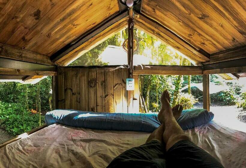 Hostel E Camping Rio Das Pedras