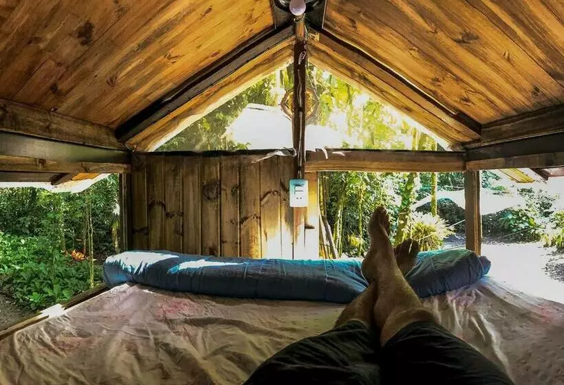 Hostel E Camping Rio Das Pedras