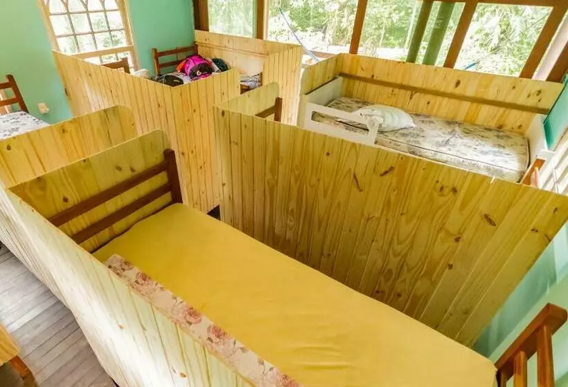Hostel E Camping Rio Das Pedras