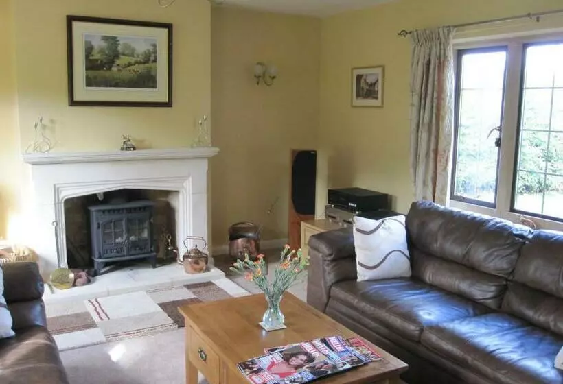 هتل Pardon Hill Farm B&b
