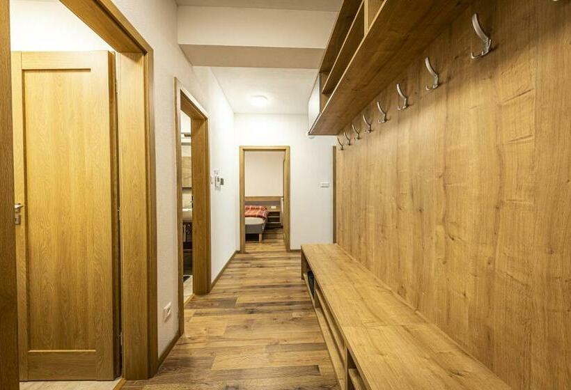 بنسيون Apartmánový Dom Poludnica   Chopok Juh