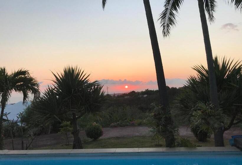 پانسیون Ravine Bleue