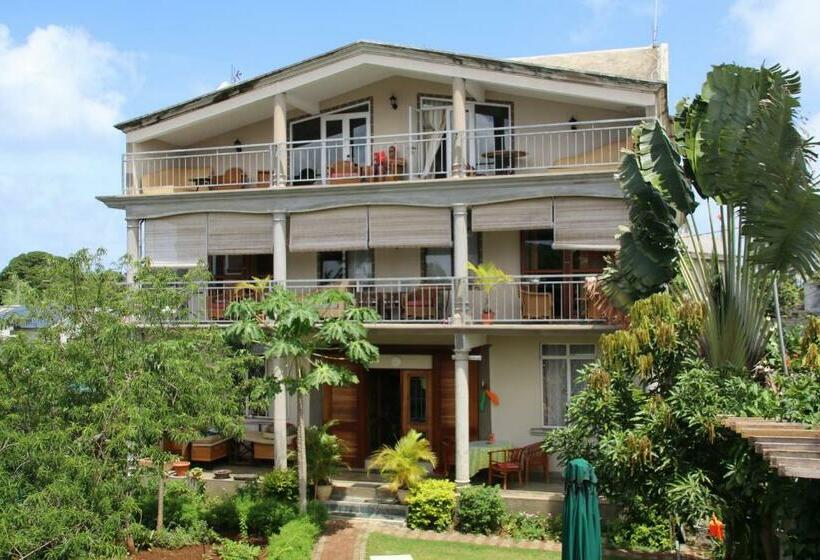 پانسیون Shanti Nivas