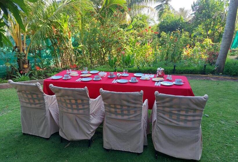 پانسیون Shanti Nivas