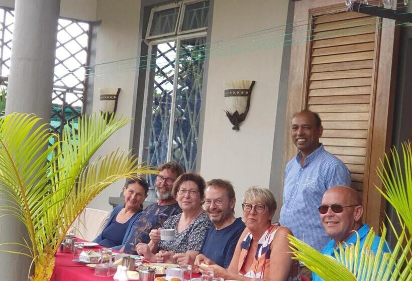 پانسیون Shanti Nivas