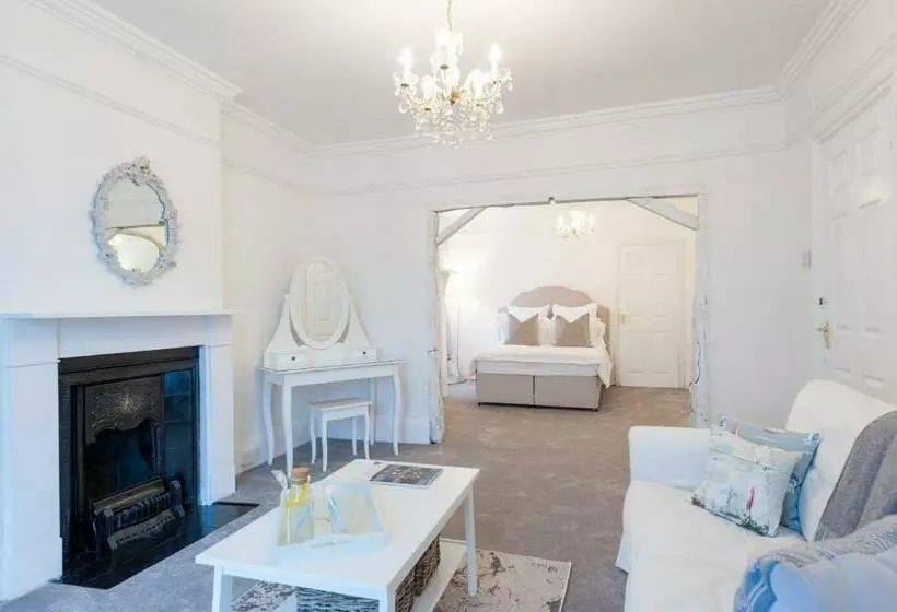 Majatalo The Mariners Suite