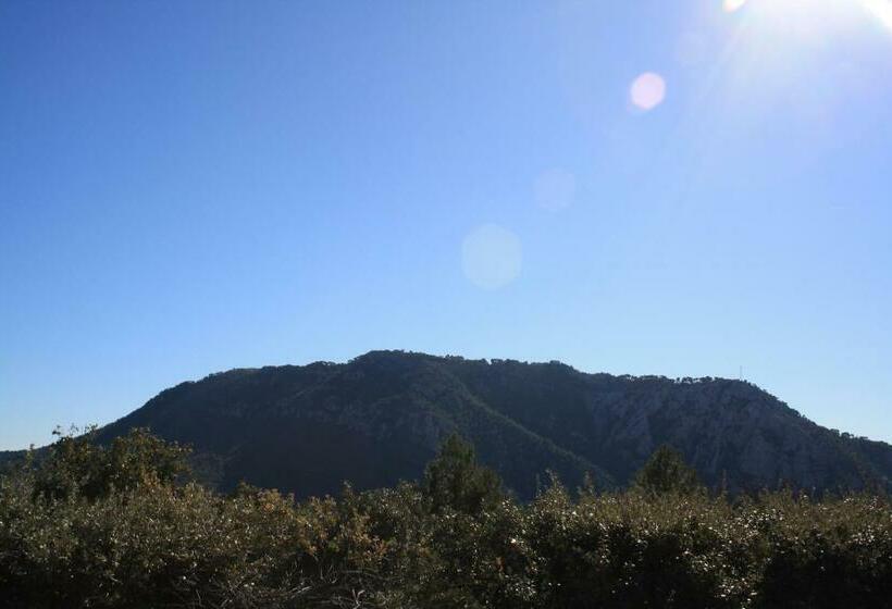 تختخواب و صبحانه La Parenthese Amoureuse