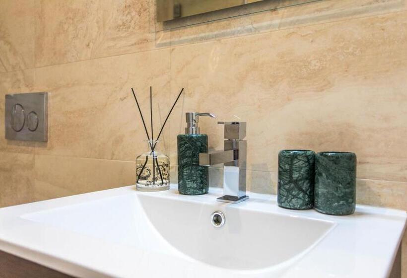 تختخواب و صبحانه Lx Design Apartment Near Congress Center