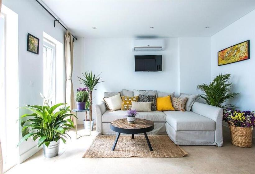 تختخواب و صبحانه Lx Design Apartment Near Congress Center