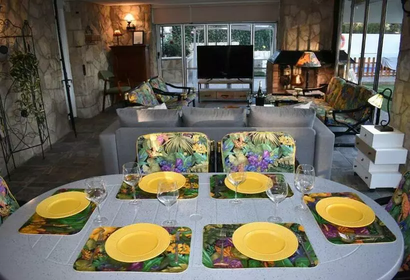 پانسیون Villa Garden