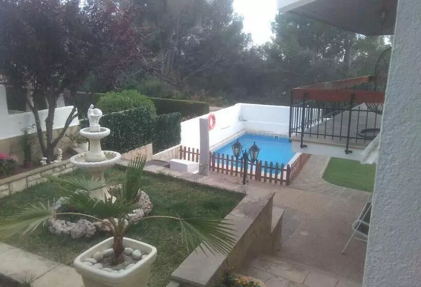 پانسیون Villa Garden