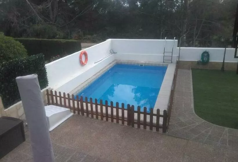 پانسیون Villa Garden