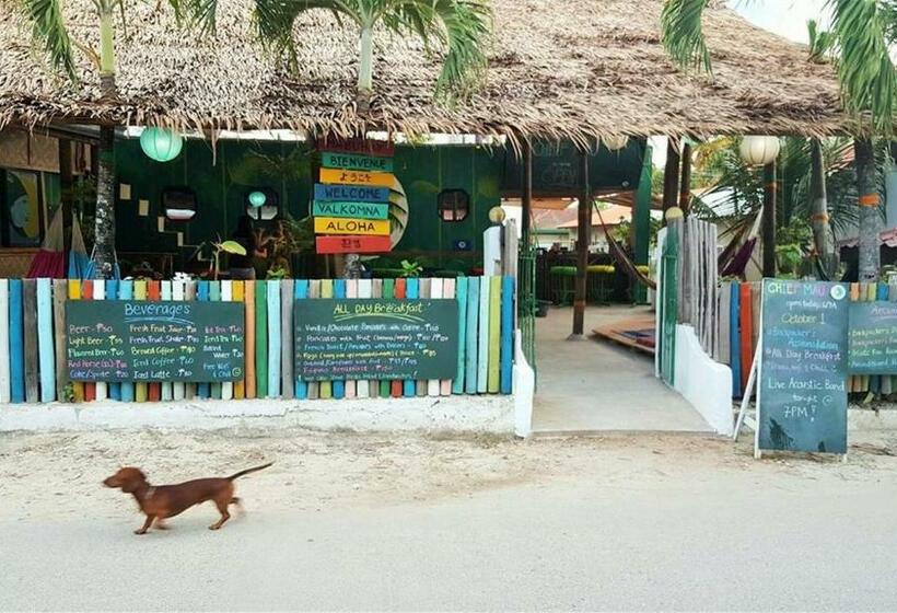 هاستل Chief Mau Moalboal Cebu