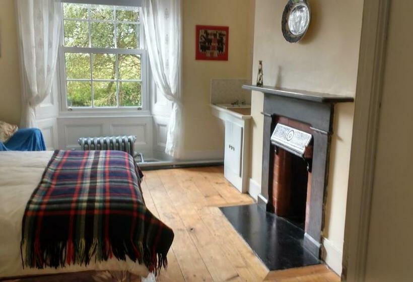 Bed and Breakfast Reenglas House