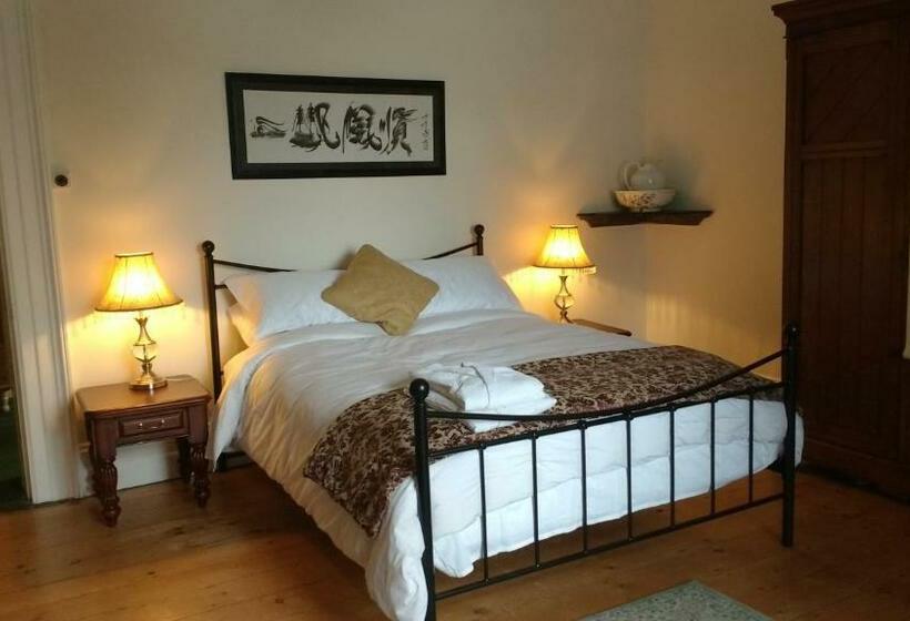 Bed and Breakfast Reenglas House