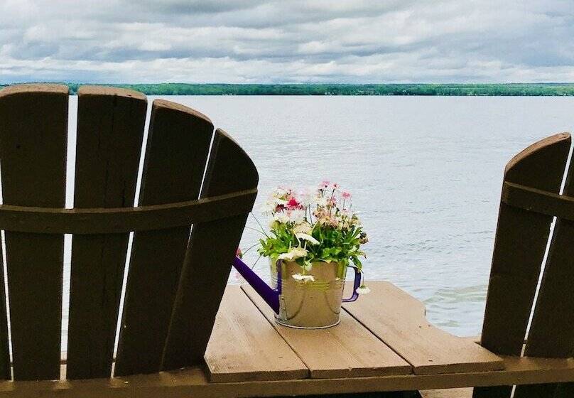 ベッドアンドブレックファースト Tillinghast Manor Bed & Brunch