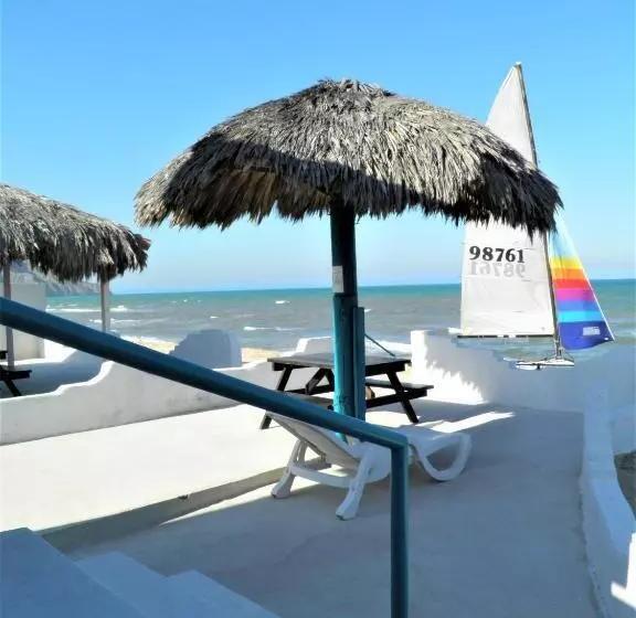 Hotelli #27 #44 Seaview Private Room